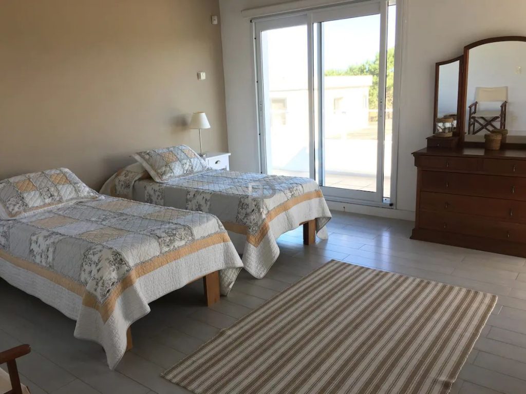 Casa-1825-jose-ignacio-sonada-dormitorio-foto-2-1200.jpg