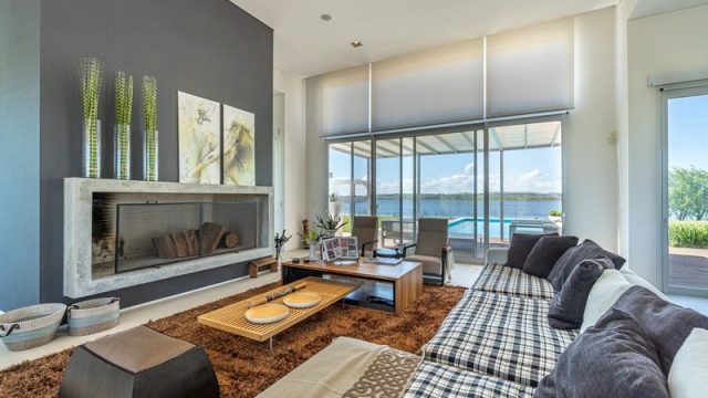 Casa-1941-laguna-de-los-cisnes-simplemente-espectacular-living-800.jpg