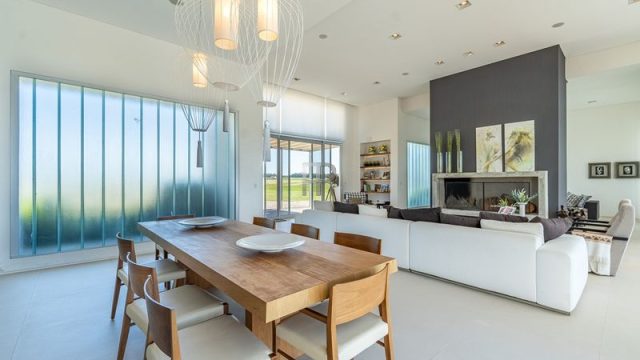 Casa-1941-laguna-de-los-cisnes-simplemente-espectacular-living-comedor-800.jpg
